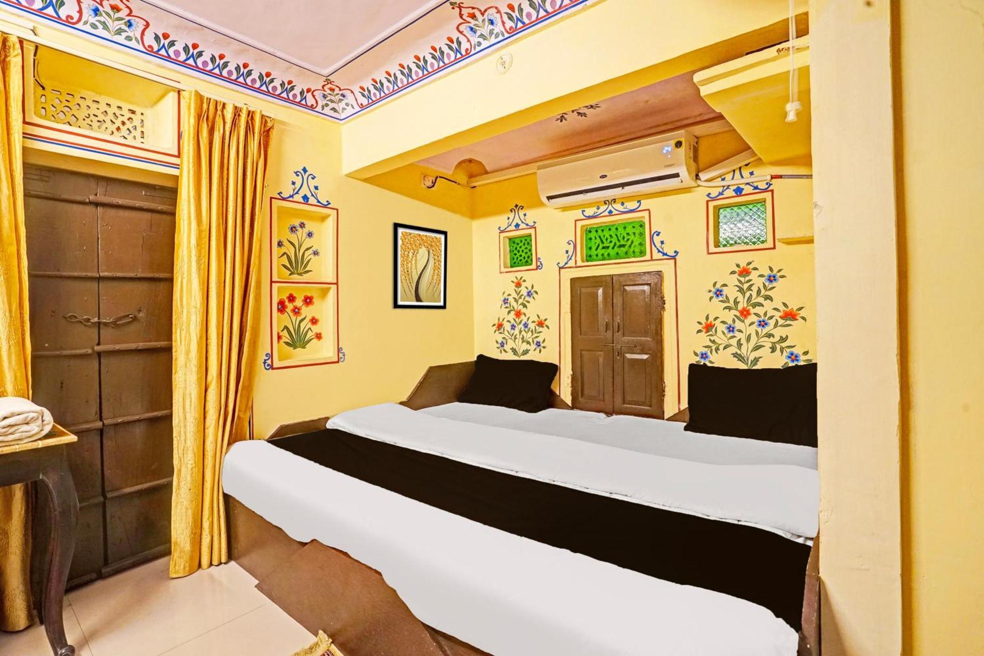Khandaka Mahal - A Heritage Hotel Jaipur Bagian luar foto